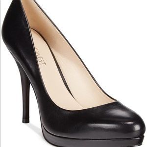 Nine West black pumps